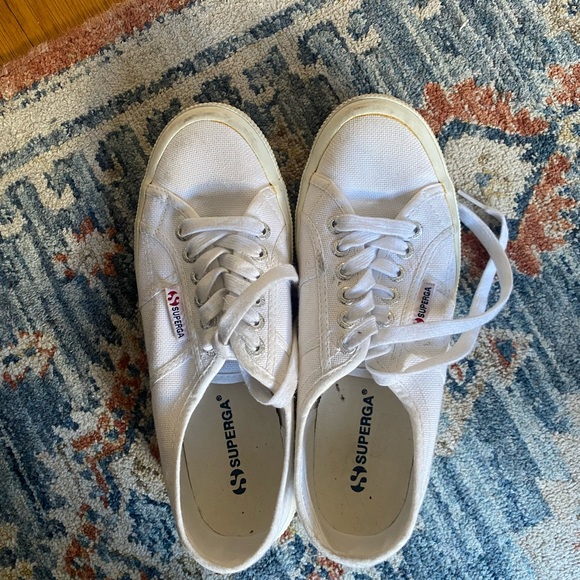 Classic white Superga sneakers - Picture 2 of 4